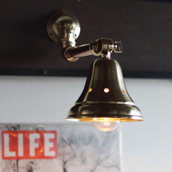 工業系壁掛け照明｜真鍮製山型シェード＆銅製配管インダストリアルブラケットライト◆おしゃれ/カフェ/店舗/真鍮壁付け照明 白熱球