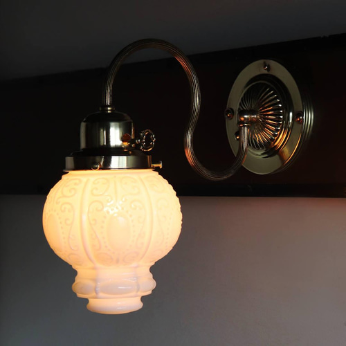 USAヴィンテージロココ調ミルクガラスブラケットライト｜アンティーク