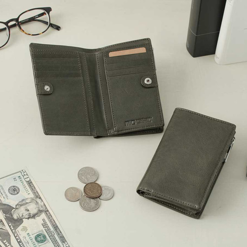 刻印可】大きすぎないミドルウォレット｜長財布並みの収納力を持つ