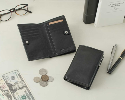 刻印可】大きすぎないミドルウォレット｜長財布並みの収納力を持つ