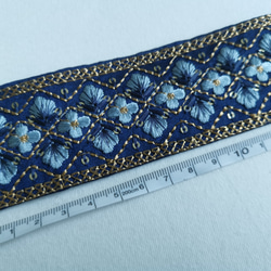 インド 刺繍 リボン ネイビー×ブルー シルク 花 2枚目の画像