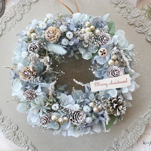 アイスブルーのクリスマスリース プリザーブドフラワー K-FLEUR 通販  