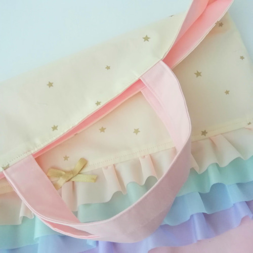 きらきら⭐︎レッスンバッグ等4点⭐︎女の子入園入学グッズハンドメイド お気に入りで通う 女の子向けレッスンバッグ＆入園・入学グッズ