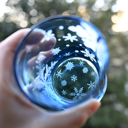 【再販】「雪の結晶 A」 サンドブラスト ブルー ロックグラス　インディゴブルー 10枚目の画像