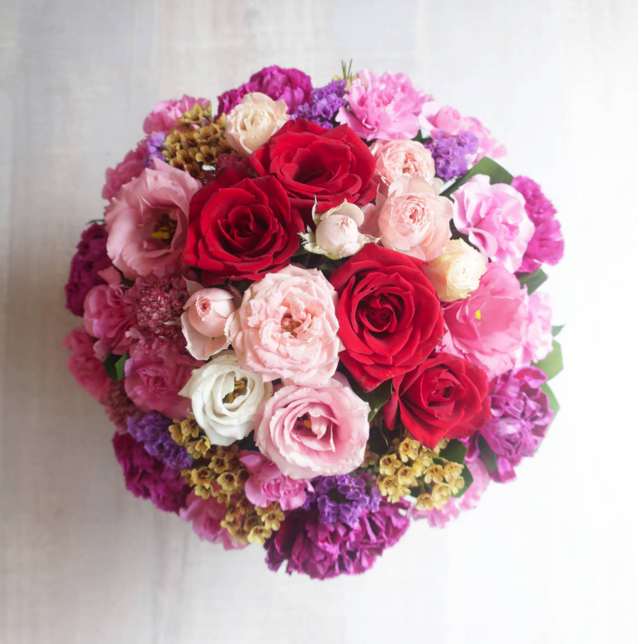 【生花】季節のフラワーアレンジメント￥5,500【贈られる方のイメージで制作】