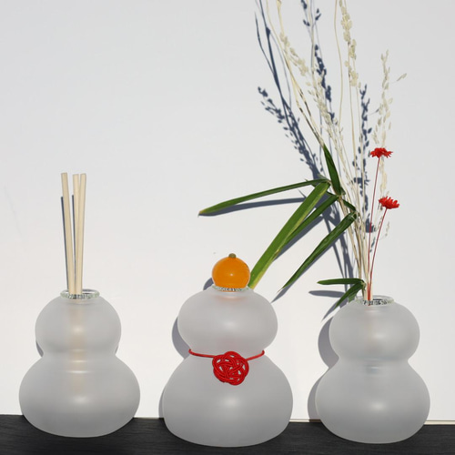 3wayで使えるミニ花瓶 (鏡餅・花瓶・ディフューザー・+α) 一輪挿し