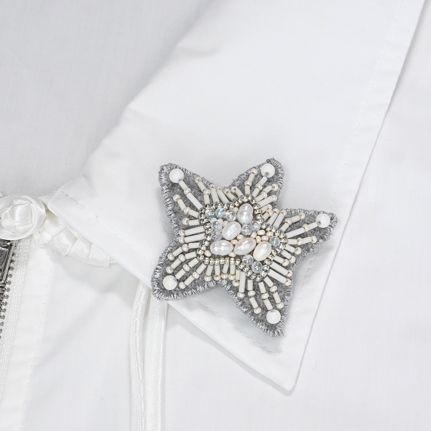 とても軽い星のブローチ 嬉しい気持ち　2