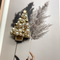ビーズ刺繍ブローチ　クリスマスツリー　ゴールドスター 4枚目の画像