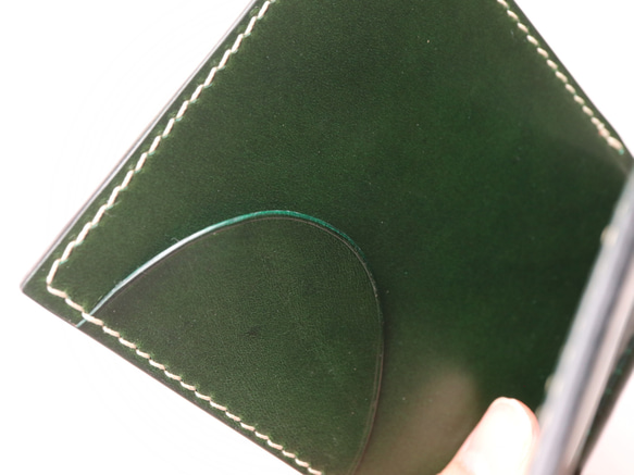 イタリアンレザー　ブッテーロのマネークリップ財布　メンズ　緑 グリーン　札バサミ　薄型　スリム　シンプル　牛革　 4枚目の画像