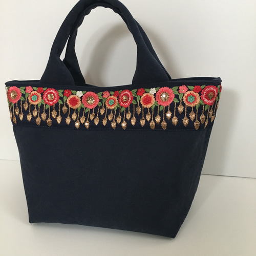 インド刺繍リボンとクッタリ帆布のトートバッグ◇ネイビー
