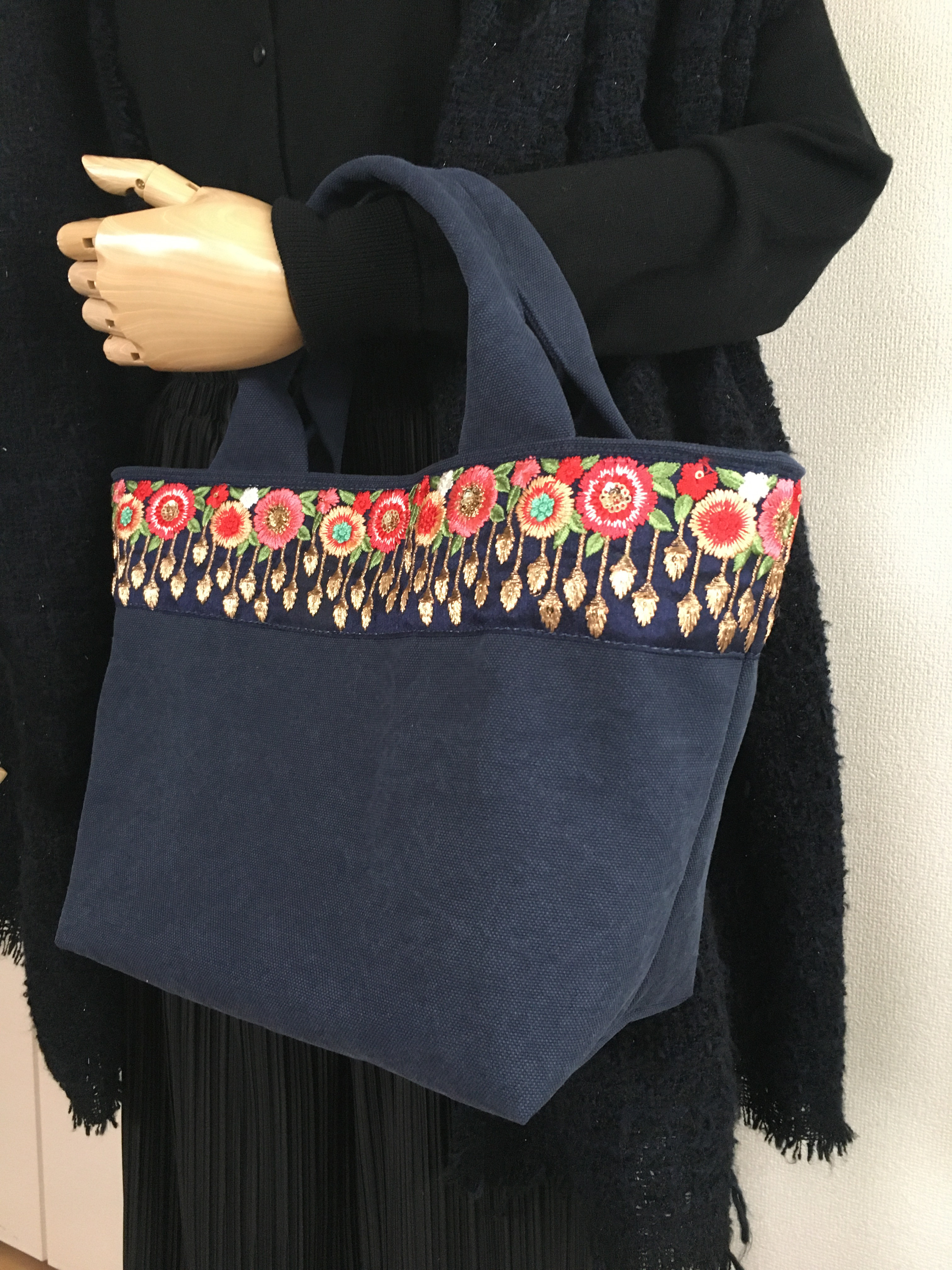 インド刺繍リボンとクッタリ帆布のトートバッグ◇ネイビー トート