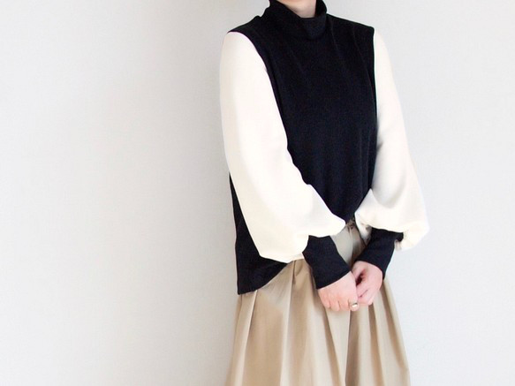 卒業式 イベント♦︎リブハイネック♦︎ふんわりバルーンスリーブ♦︎M~3L♦︎ブラック×オフホワイト＊丈調整対応