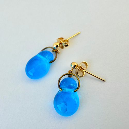 肌が白く見える沖縄の海色の一点物ピアス＆イヤリング可【送料無料