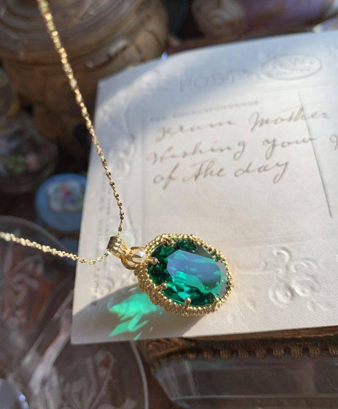 エメラルド グリーン アンティーク オールドベニス ウエスタンアンティーク キラキラ ストーンネックレス 緑