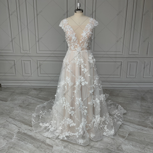 エレガントなVネックウェディングドレス CW2963 詳細 | ウエディングドレスを格安で探すならCOCOMELODY