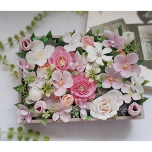 ダリアの華やかBOXフラワーアレンジメント アートフラワー apricot