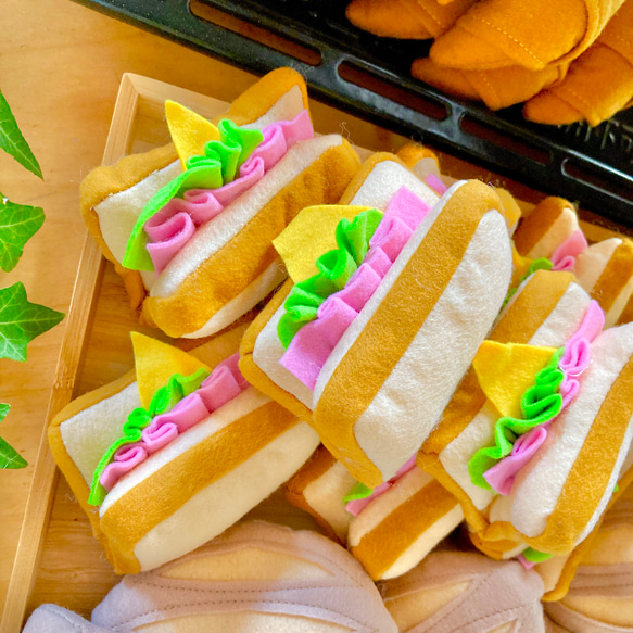 おままごと☆フェルトのパン屋さん18個セット　トング&トレイ付き 17枚目の画像