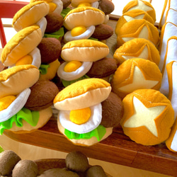 おままごと☆フェルトのパン屋さん18個セット　トング&トレイ付き 9枚目の画像