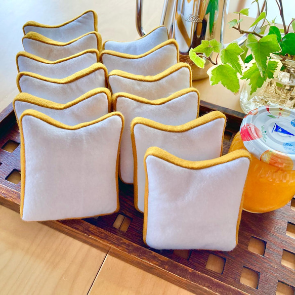 おままごと☆フェルトのパン屋さん18個セット　トング&トレイ付き 7枚目の画像