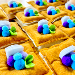 おままごと☆フェルトのパン屋さん18個セット　トング&トレイ付き 11枚目の画像