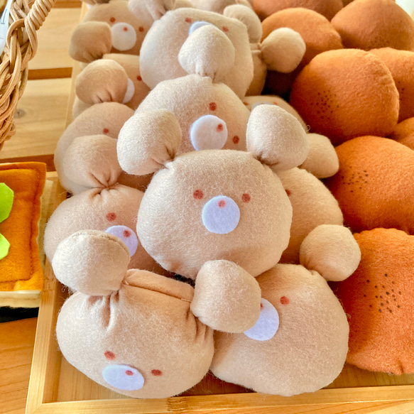 おままごと☆フェルトのパン屋さん18個セット　トング&トレイ付き 13枚目の画像