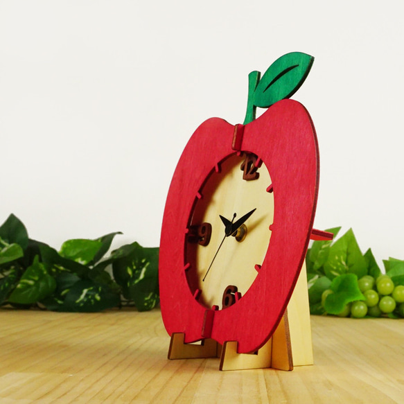 「りんご」木製置き掛け時計　 4枚目の画像