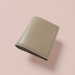 上質イタリアンレザー「小銭が取り出しやすい！ 」 Short Wallet - サンドベージュ 1枚目の画像
