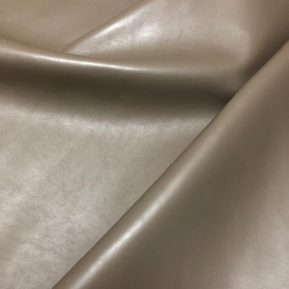 上質イタリアンレザー「小銭が取り出しやすい！」- Short Wallet - トープ トープ ～～～～ 素材 サンドベージュ ブラック