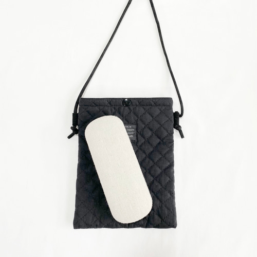 送料無料》 キルティングの子ども用サコッシュ シンプル サコッシュ