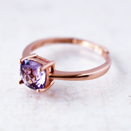 アメジスト指輪、リング：2月の誕生石：紫色、四角、スクエア、透明感 