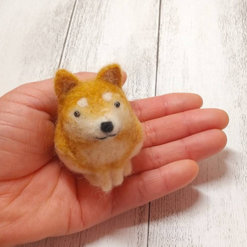 羊毛フェルト 柴犬 置物 柴犬。。。リアル羊毛フェルト | iichi 日々の暮らしを心地よく