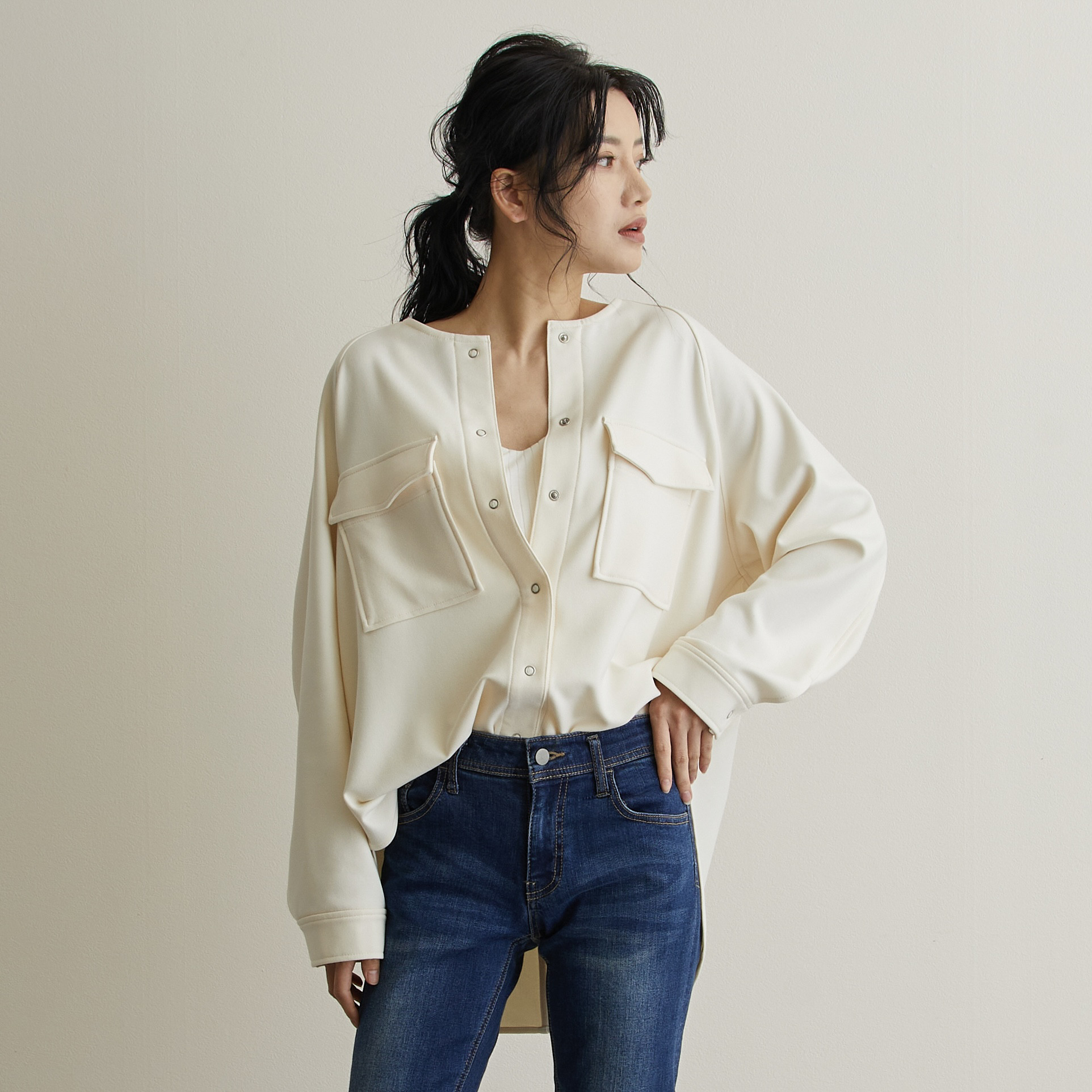 なめらか裏起毛シャツ あったか＆ゆるふわ　ノーカラー　サイズ38　アイボリー スナップボタン