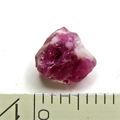 ルビー 原石 1.6ct アフガニスタン産 非加熱 結晶 天然石 trg167