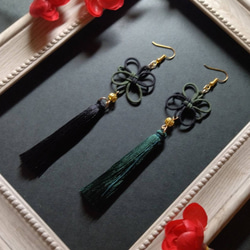 翡翠】八重菊結びとタッセルのピアス(イヤリング)（色オーダー可