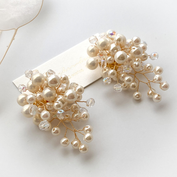 白色天然珍珠花束耳環 | 婚禮 | 新娘 | 特殊場合 [補貨] 第4張的照片