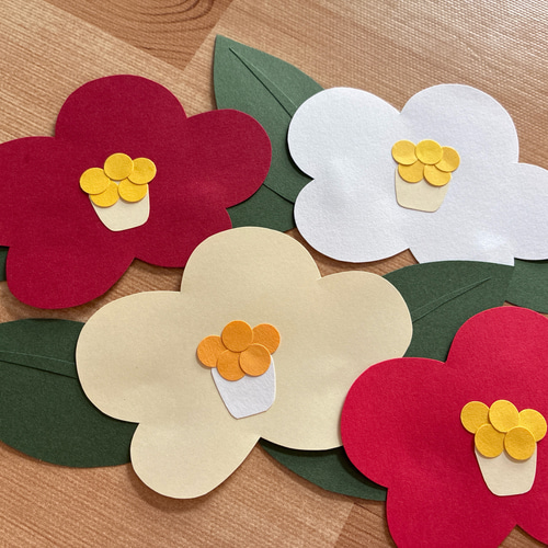 小さな壁面飾り【雪うさぎ】1月 2月 南天 椿 ならせ餅 切り絵 とことこ