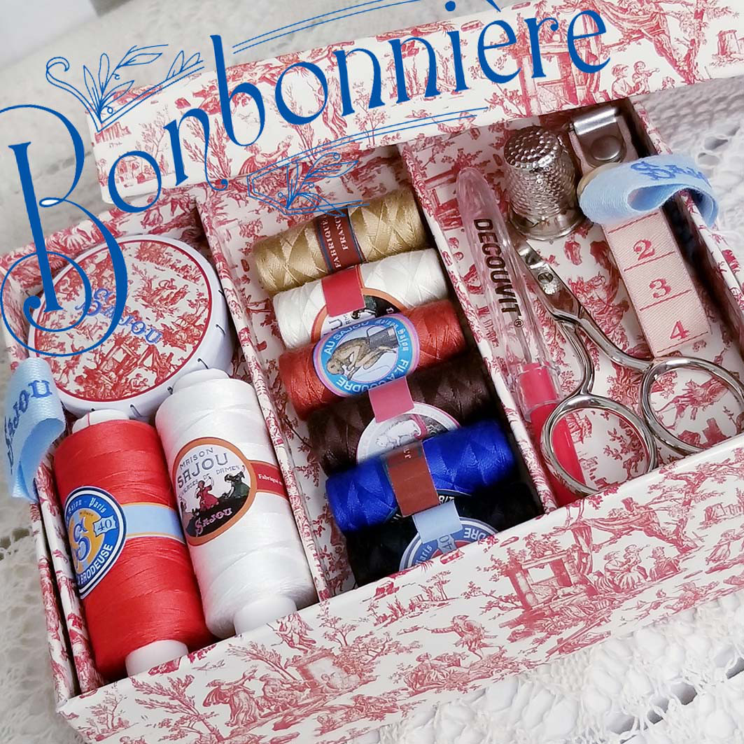 Sajouソーイングセット★Toile de Jouy Offrande à l’Amour rouge 再入荷♪