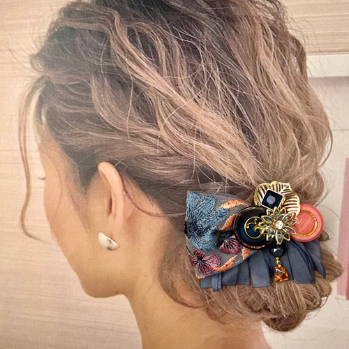 no.59 ハンドメイド　デニム刺繍リボンとフリフリフリンジのヘアアクセサリー no.59 ハンドメイドデニム刺繍リボンとフリフリフリンジのヘア