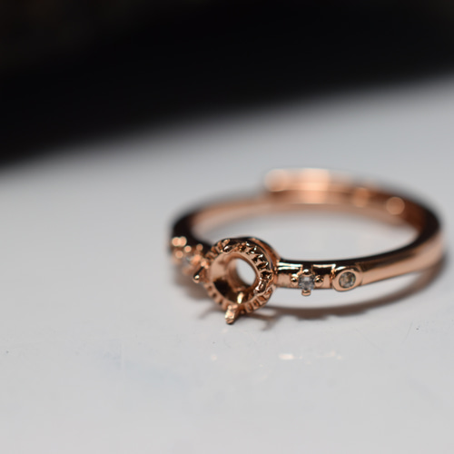 RG23-2 上品 3.5x3.5mm~4.2x4.2mm ミニ ファセット 台座 リング枠