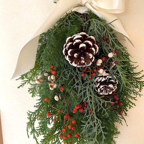 松ぼっくりのクリスマススワッグ スワッグ Cocoflower 通販 12961194