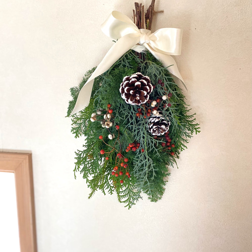 松ぼっくりのクリスマススワッグ スワッグ Cocoflower 通販 12961194