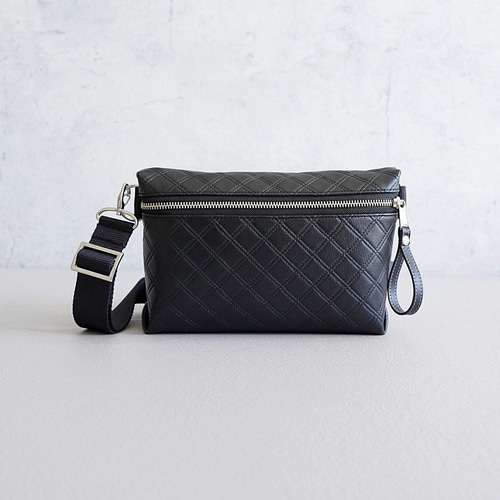 キルティングレザー ミニショルダーバッグ(ブラック/レッド)ボディ