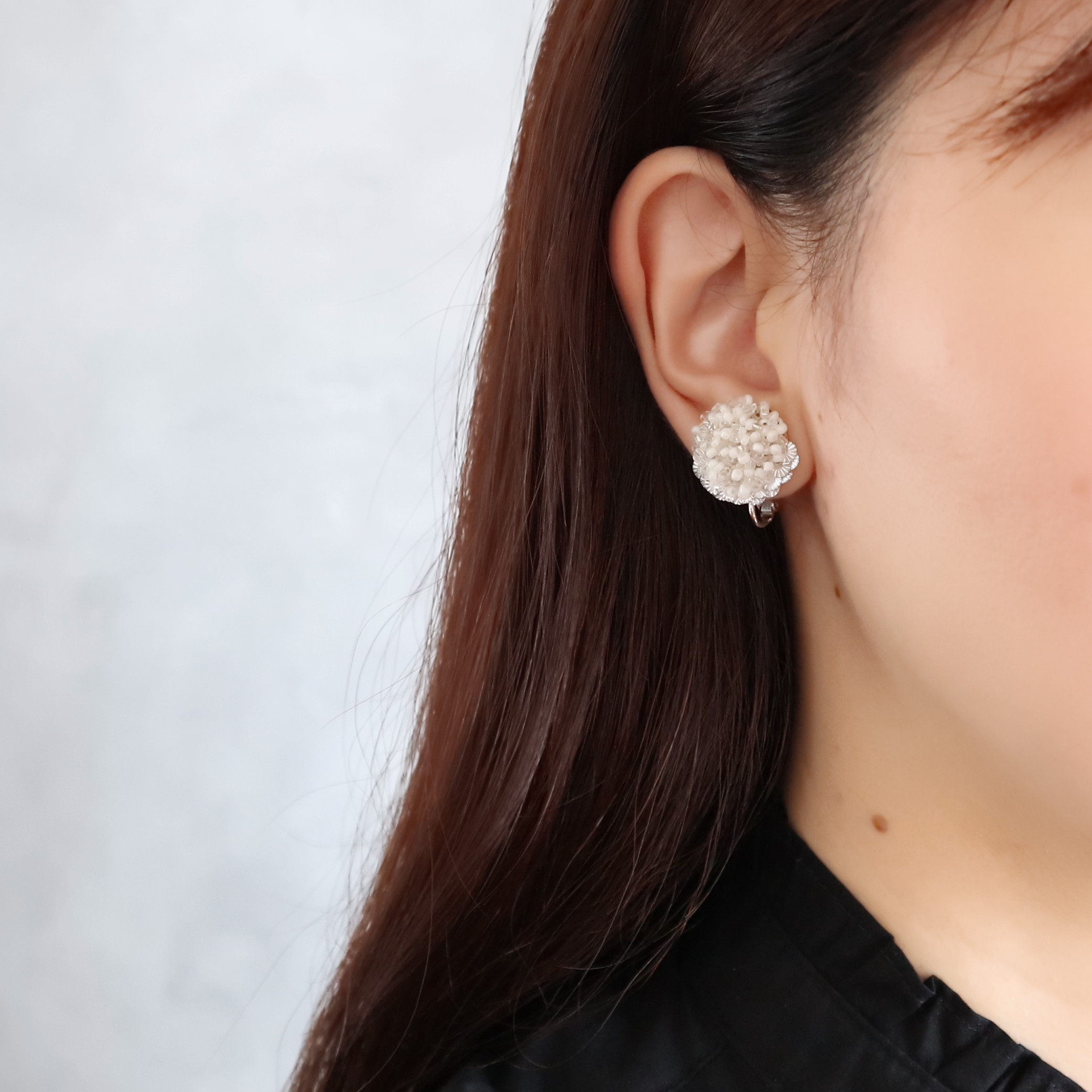 Snow Flower パールとスパンコール イヤリング・ピアス