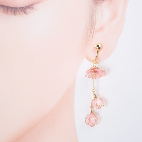 Sakura】枝垂れ桜のイヤリング／ピアス イヤリング・ノンホールピアス