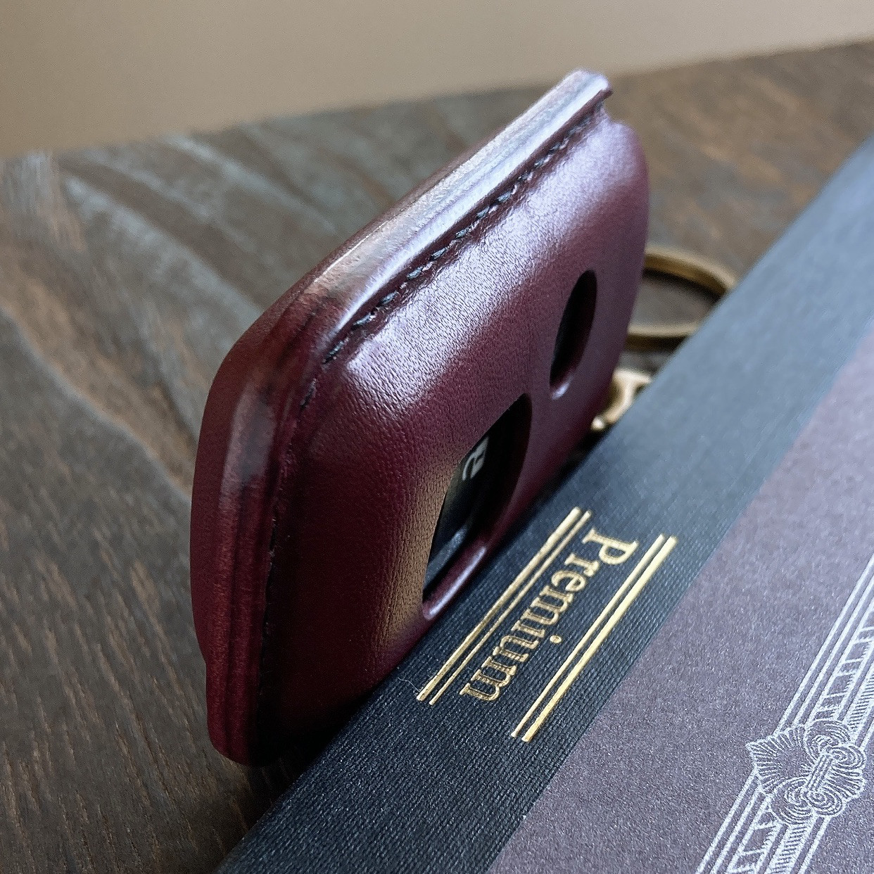 ブルガロ 赤紫 真鍮 スバル subaru 本革 キーホルダー カバー ケース