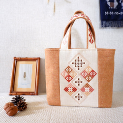 秋冬バッグ】和洋刺繍のミニバッグ＊和風デザイン＊ウール素材