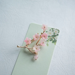 色が変わる　桜とローズクォーツのブローチ　 9枚目の画像