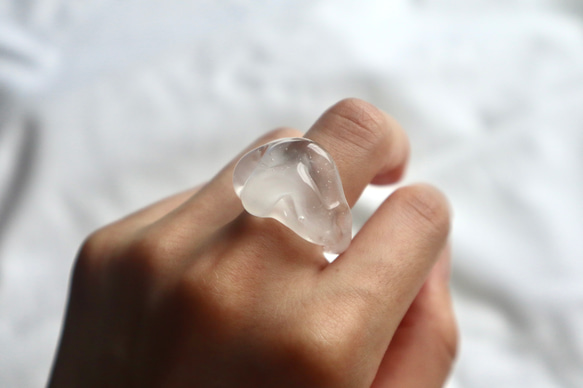 ［洞窟の鉱石］水晶 ガラス リング glass ring 1枚目の画像