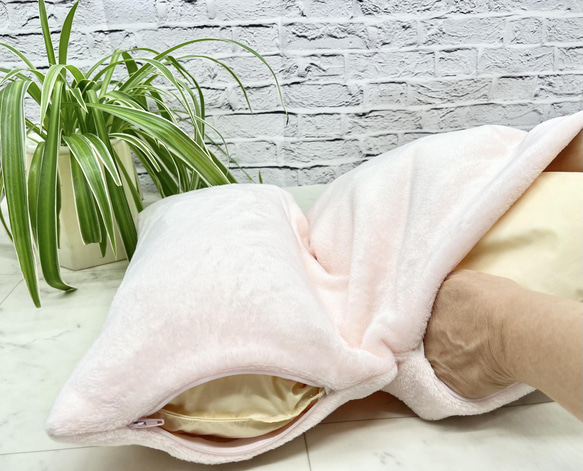 【頭が置ける‼︎】リアルダウンたっぷり使用ペットベッド　＋　ふわふわ専用カバーセット　クッション　犬猫用 8枚目の画像