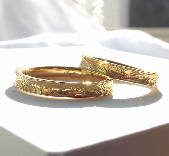 *＊贅沢な輝きのゴールドペアリング＊* マリッジリング 結婚指輪 名入れ〈2本セット〉 3枚目の画像